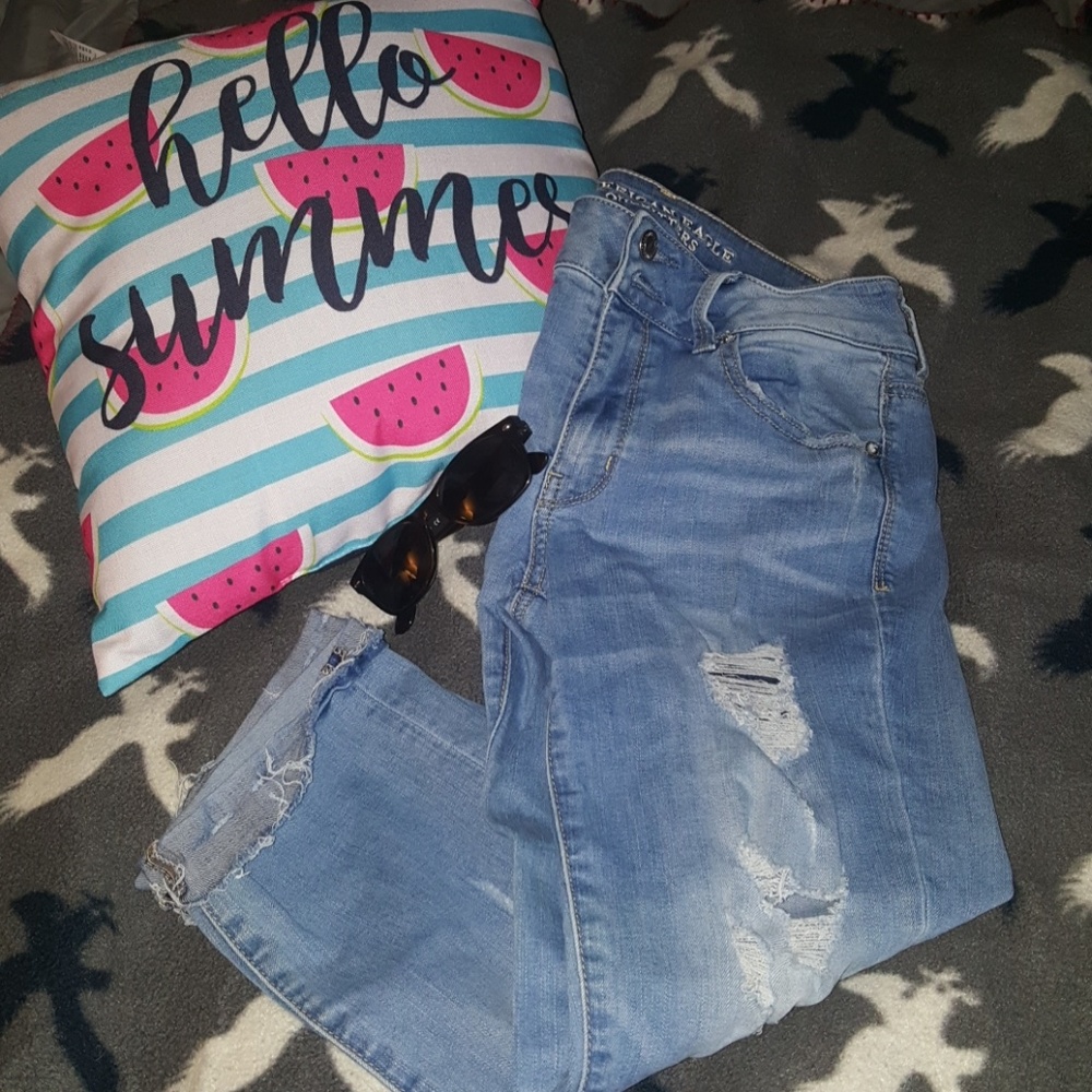 AE capris